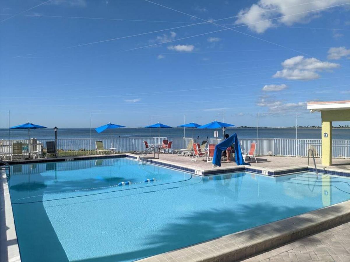 Bay Views From Your Balcony Beach Resort Tampa Exterior foto