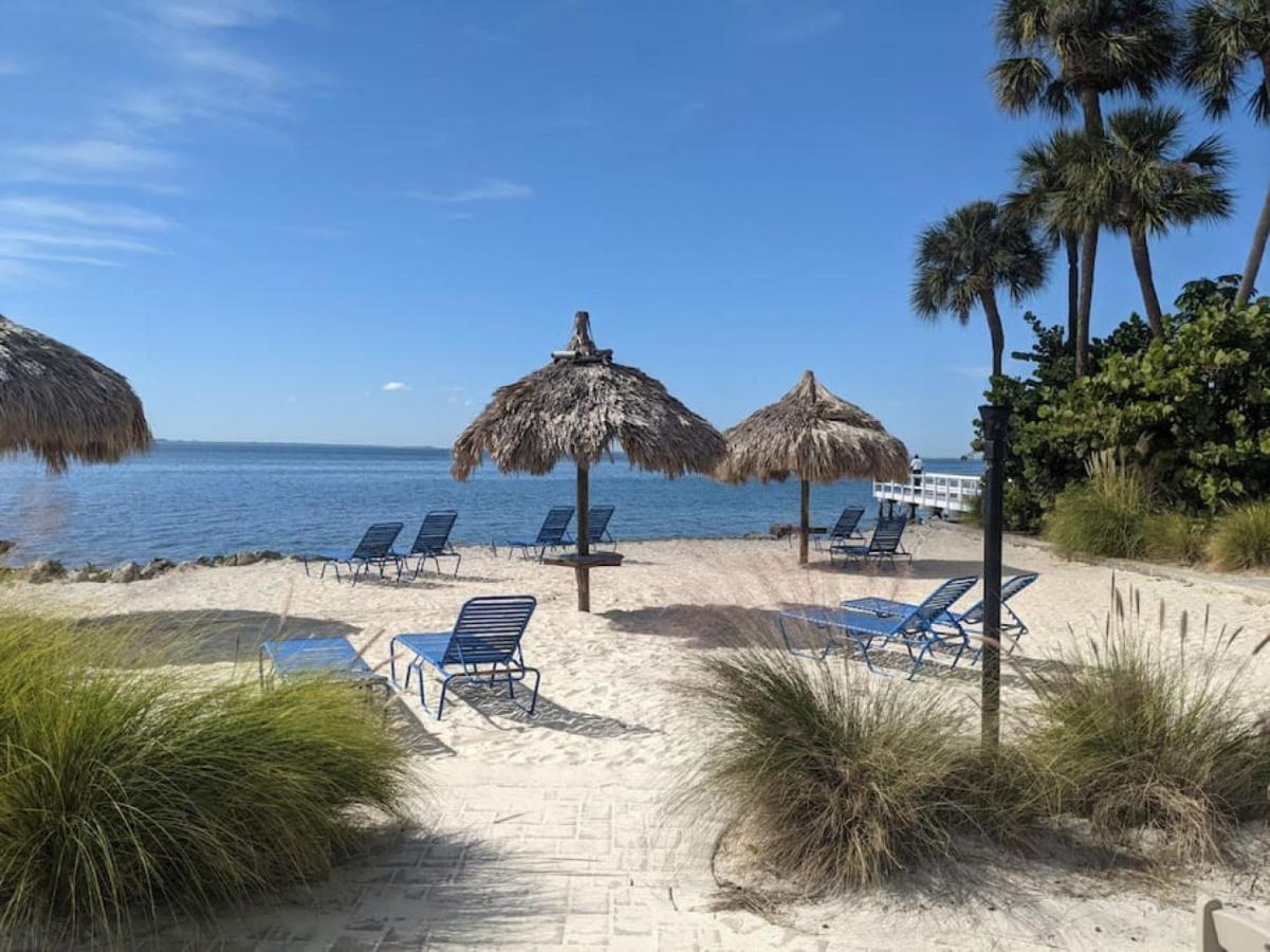 Bay Views From Your Balcony Beach Resort Tampa Exterior foto
