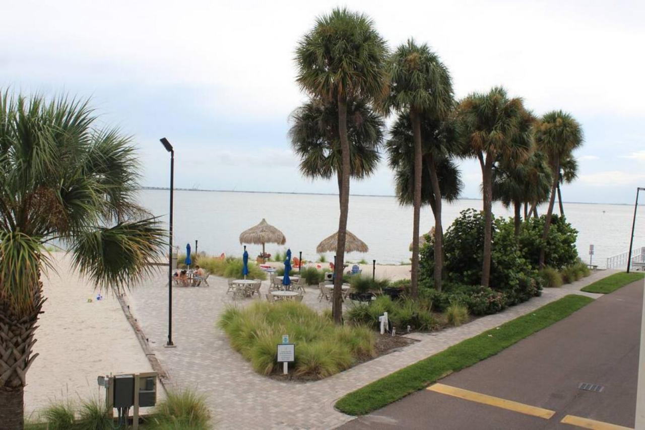 Bay Views From Your Balcony Beach Resort Tampa Exterior foto